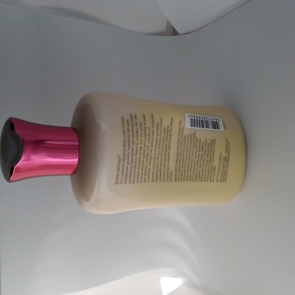 PARIS AMOUR Bath And Body Works Body LOTION VINTAGE - Picture 2 of 2
